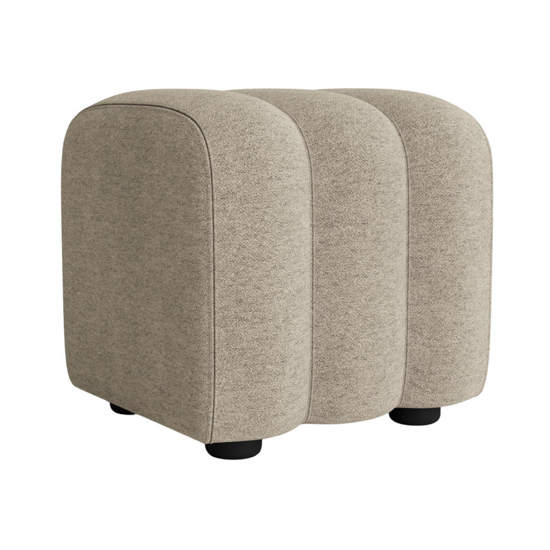 Chill açık kahverengi şönil kumaşlı dilim dikiş detaylı siyah ahşap ayaklı kare puf